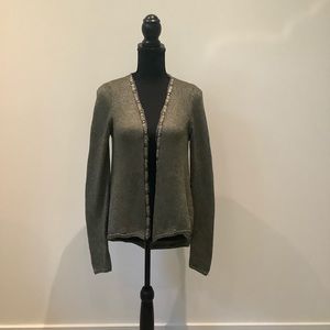 Zara beautiful elegant sweater Cardigan is in perfect condition.